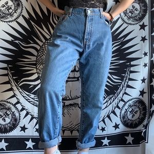 High Waisted Levi's Light Wash